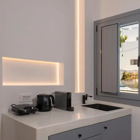 Linea Luxury Fira (Santorini)