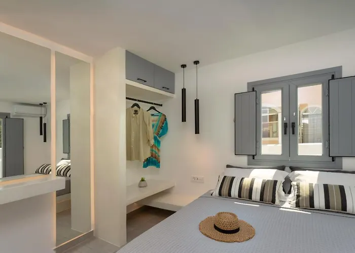 Linea Luxury Apartment Fira (Santorini)